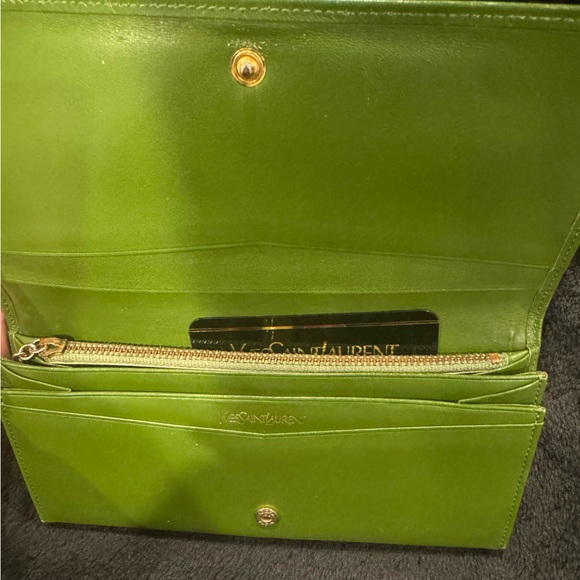 yves saint laurent green leather bi-fold wallet - Picture 3 of 4